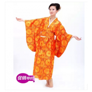 Кимоно оранжевое с большими цветами